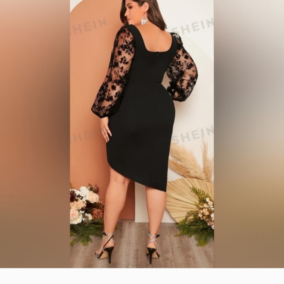 Curve -  Plus Size  Lantern Sleeve Wrap Hem Dress - Picture 4 of 5